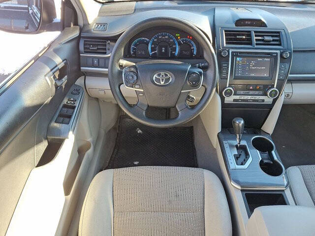 2014 Toyota Camry Hybrid LE