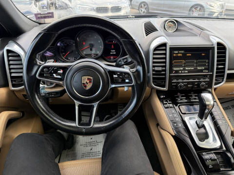 2016 Porsche Cayenne S