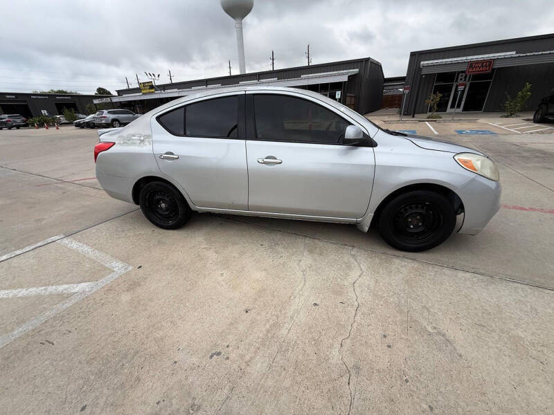 2014 Nissan Versa 1.6 S