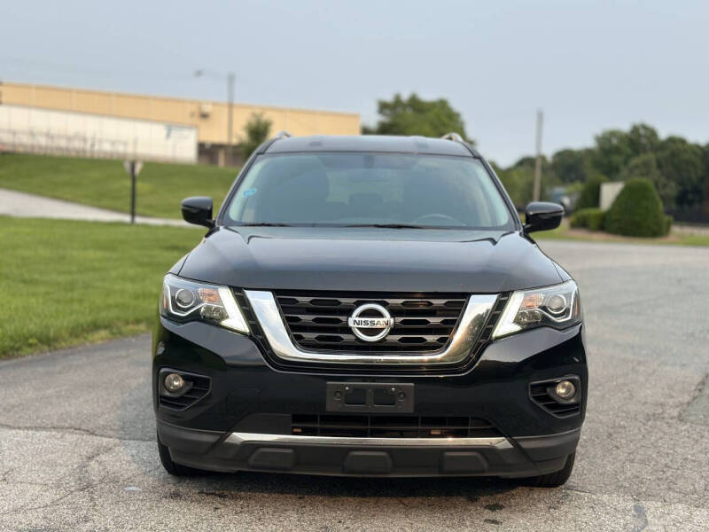2018 Nissan Pathfinder SV