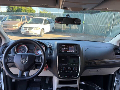 2017 Dodge Grand Caravan SE Plus