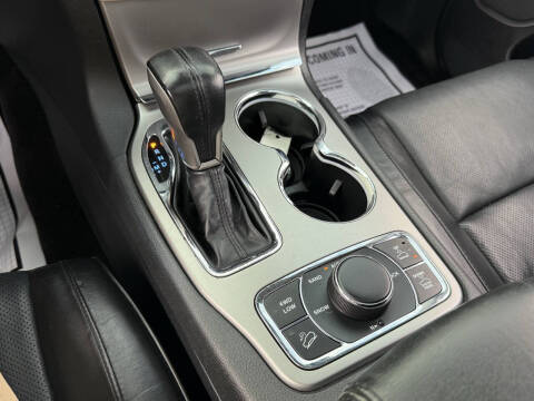 2017 Jeep Grand Cherokee Summit