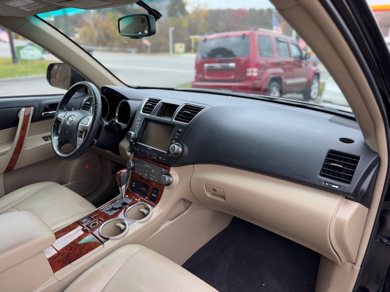 2012 Toyota Highlander for sale at Nutfield Petroleum in Londonderry, NH