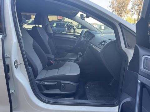 2016 Volkswagen e-Golf SE