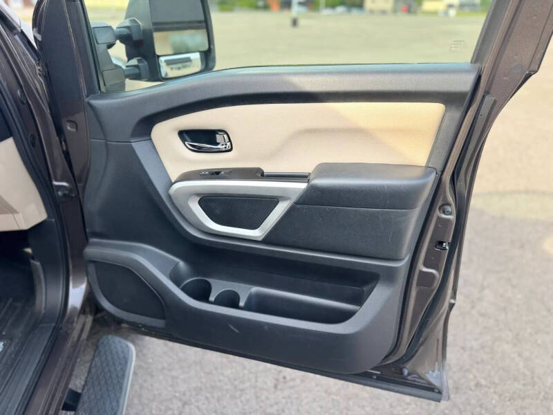 2016 Nissan Titan XD