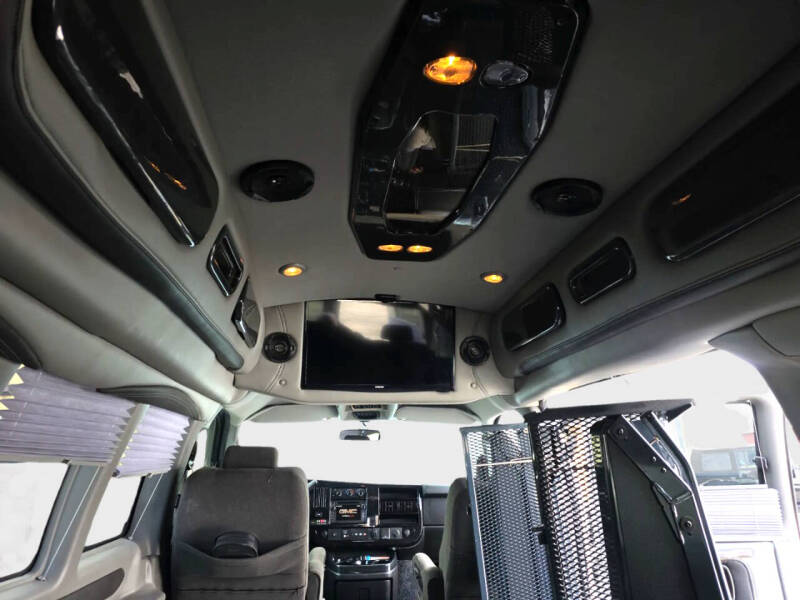 2018 GMC Savana 2500