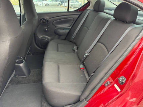 2017 Nissan Versa 1.6 S