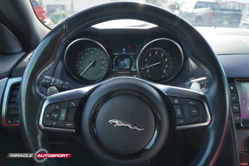 2018 Jaguar F-TYPE R-Dynamic