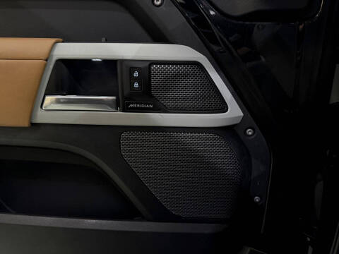 2023 Land Rover Defender 110 X-Dynamic SE