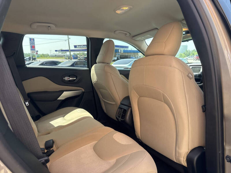 2017 Jeep Cherokee Sport