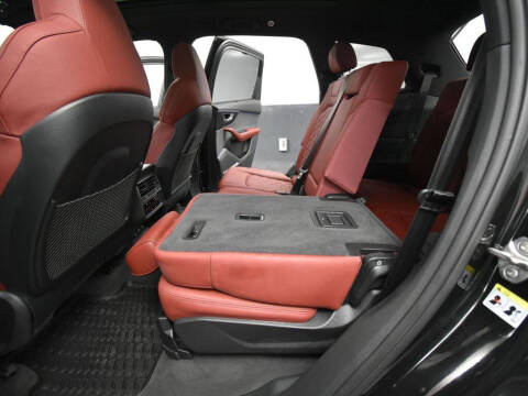 2024 Audi SQ7 4.0T quattro Premium Plus