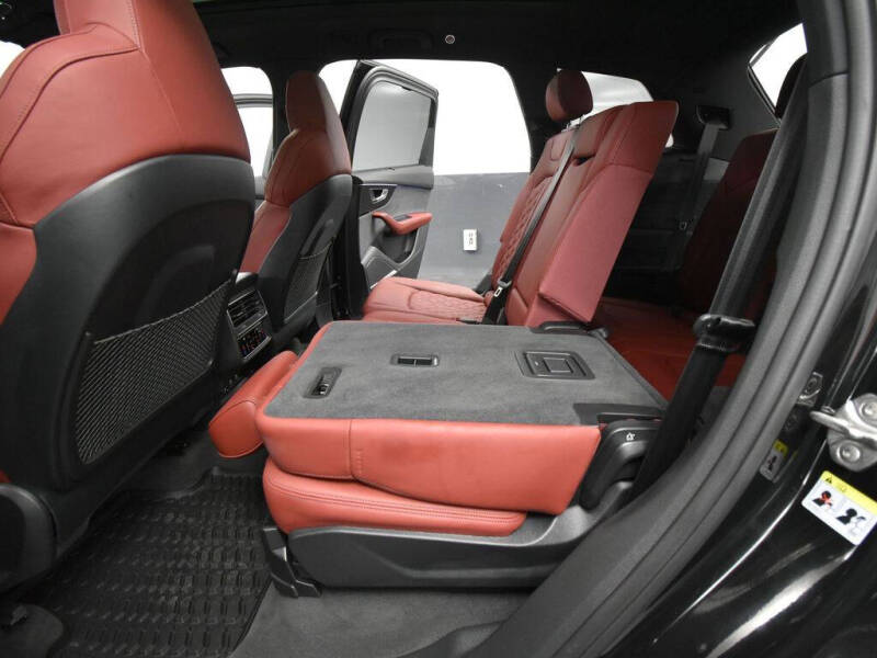 2024 Audi SQ7 4.0T quattro Premium Plus