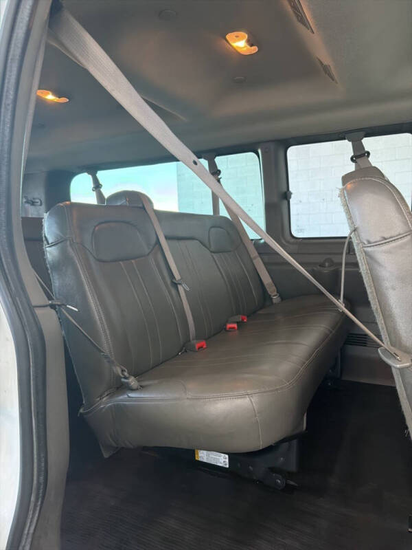 2017 Chevrolet Express LS 3500