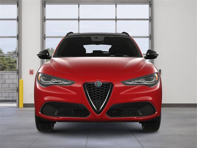 2025 Alfa Romeo Stelvio Intensa
