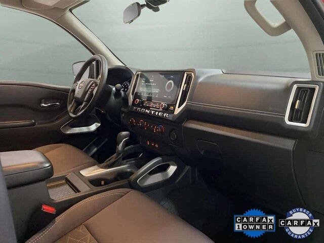 2025 Nissan Frontier SV