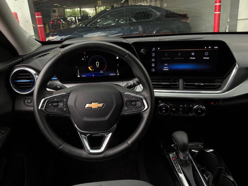 2025 Chevrolet Trax LT