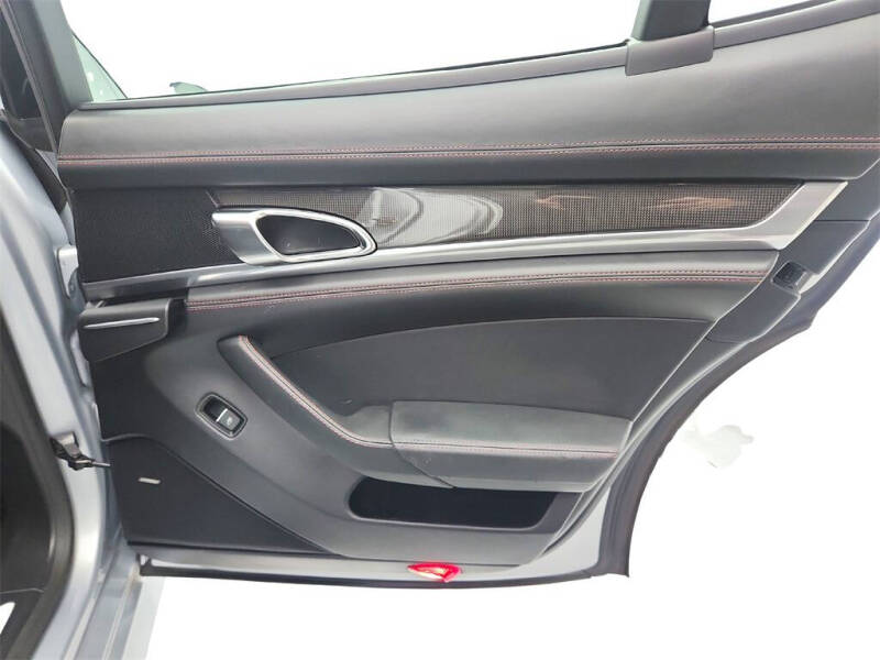 2015 Porsche Panamera GTS