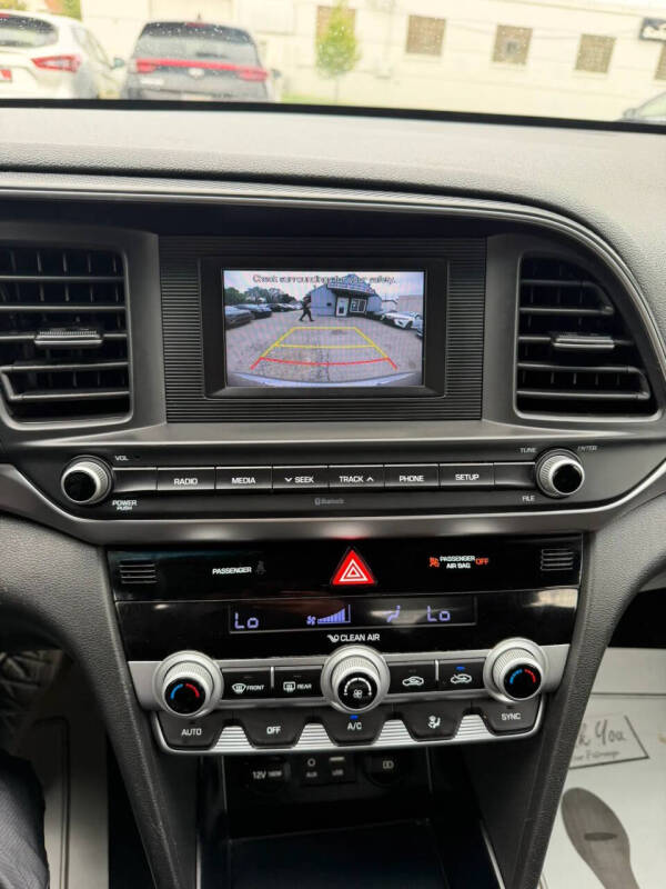 2020 Hyundai Elantra