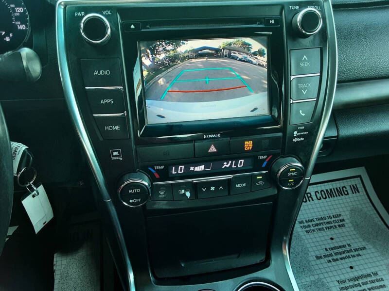 2017 Toyota Camry LE