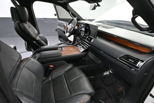 2022 Lincoln Navigator Black Label