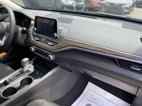 2024 Nissan Altima 2.5 SV