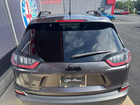 2023 Jeep Cherokee Altitude Lux