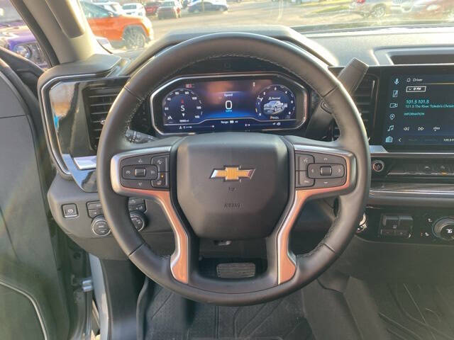 2025 Chevrolet Silverado 1500 LT
