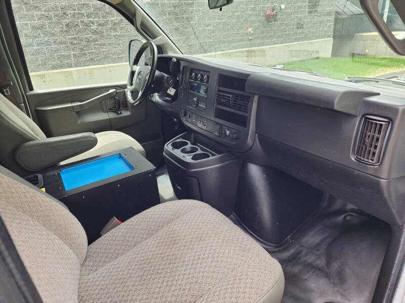 2019 GMC Savana 2500
