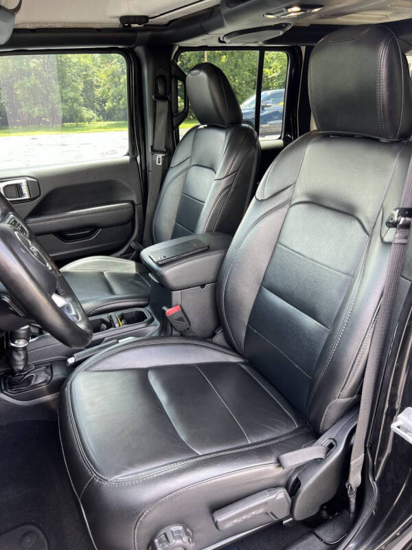 2020 Jeep Wrangler Unlimited Sahara Altitude