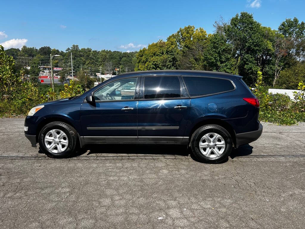 2011 Chevrolet Traverse for sale at Car ConneXion Inc in Knoxville, TN