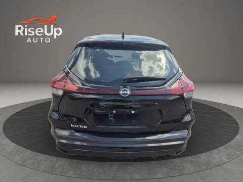 2022 Nissan Kicks S