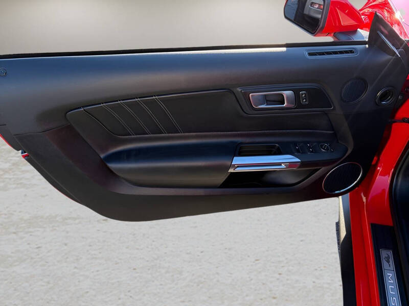 2022 Ford Mustang EcoBoost Premium