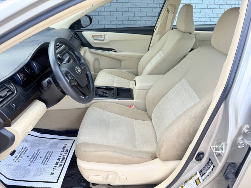 2017 Toyota Camry LE