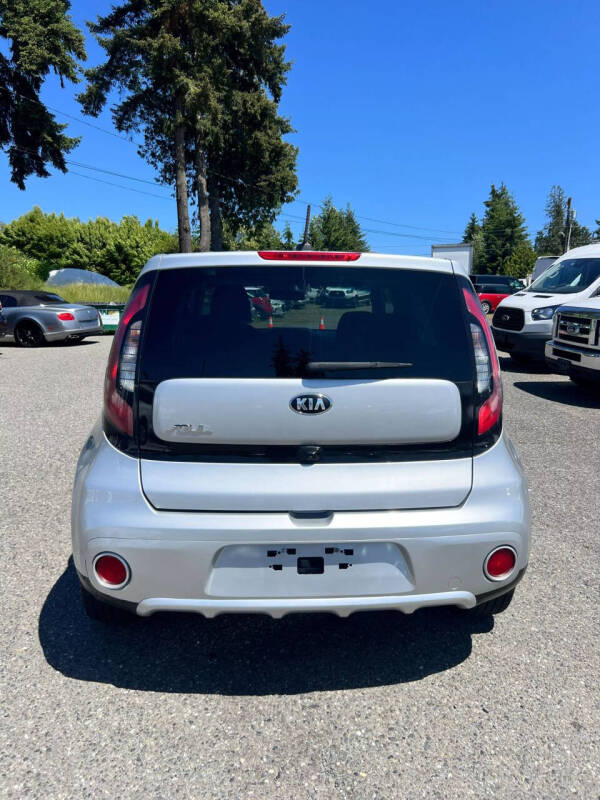 2018 Kia Soul +