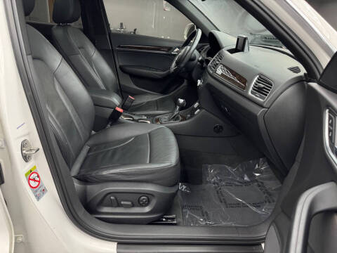 2015 Audi Q3 2.0T quattro Premium Plus