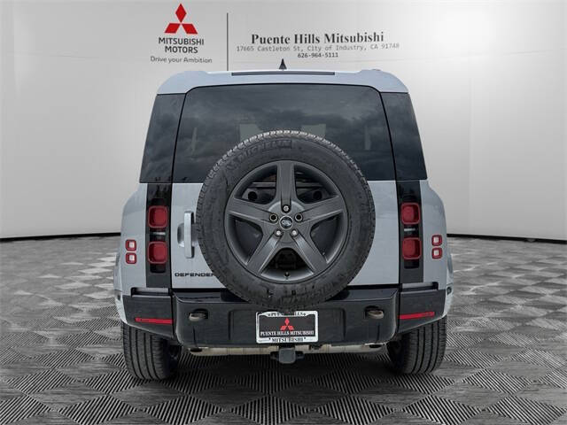 2024 Land Rover Defender 90 P400 X-Dynamic SE