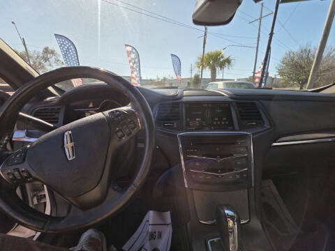 2013 Lincoln MKS