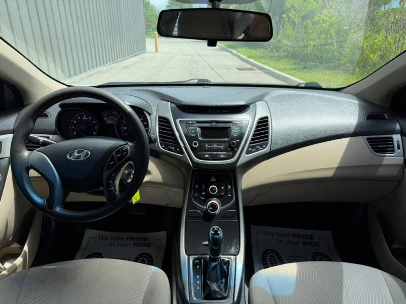 2014 Hyundai Elantra SE