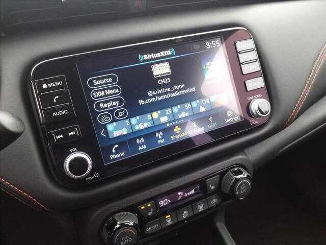 2024 Nissan Kicks SR