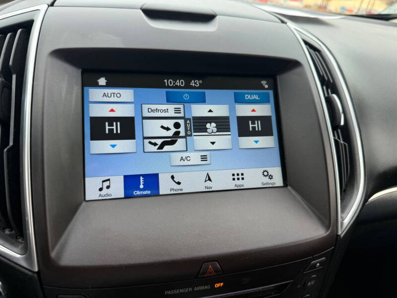 2017 Ford Edge Titanium