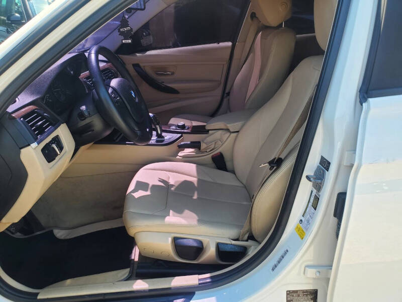 2015 BMW 3 Series 320i