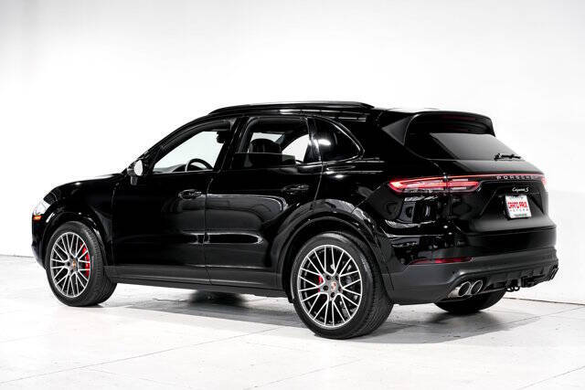 2022 Porsche Cayenne S