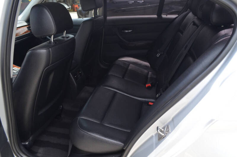 2011 BMW 3 Series 328i