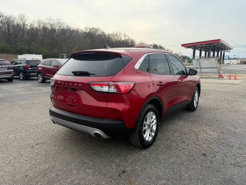2020 Ford Escape SE