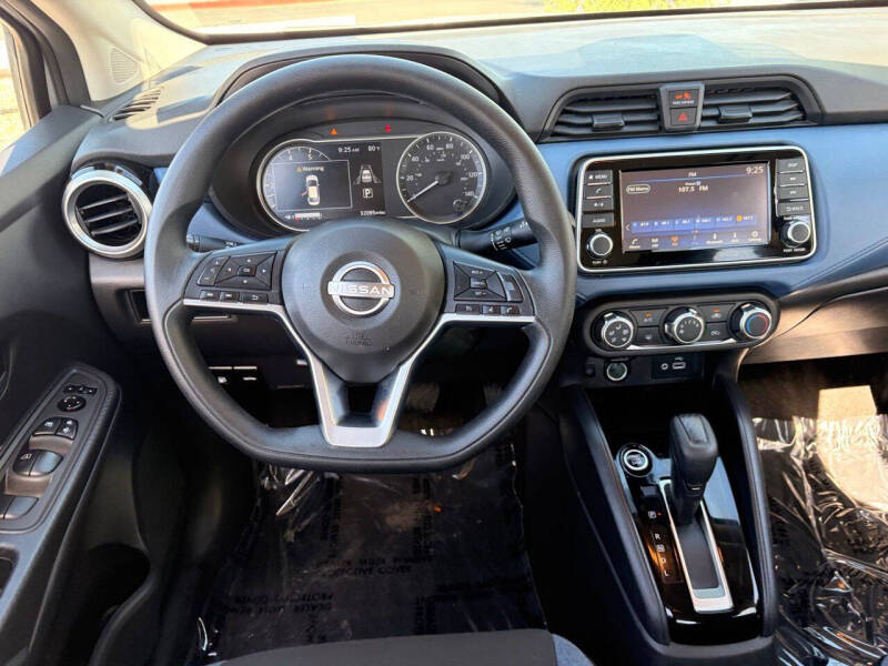 2025 Nissan Versa SV