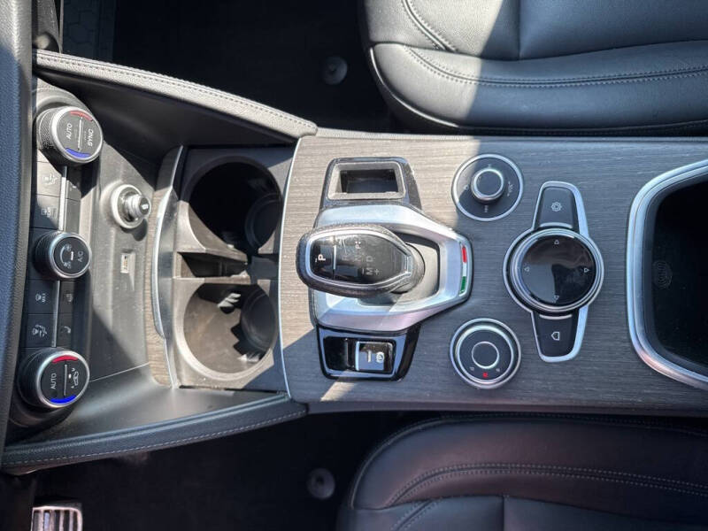 2022 Alfa Romeo Stelvio Ti