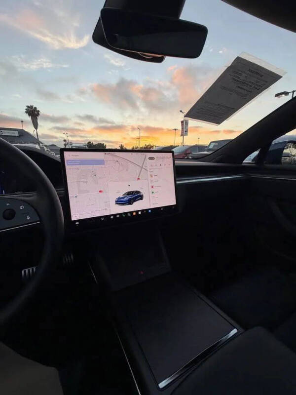 2025 Tesla Model S Plaid