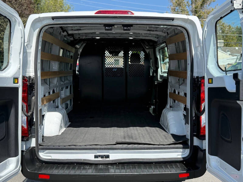 2024 Ford Transit 250
