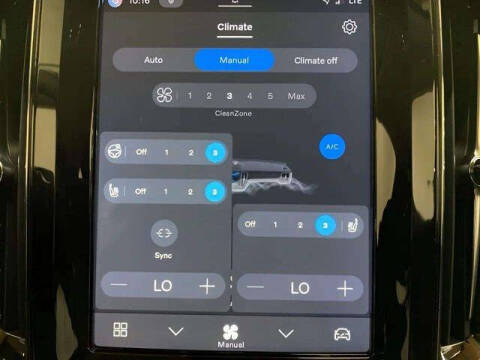2025 Volvo XC60 B5 Core Dark Theme