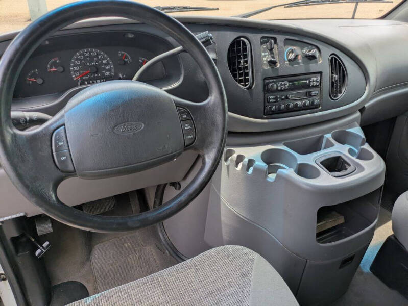 2001 Ford E-Series